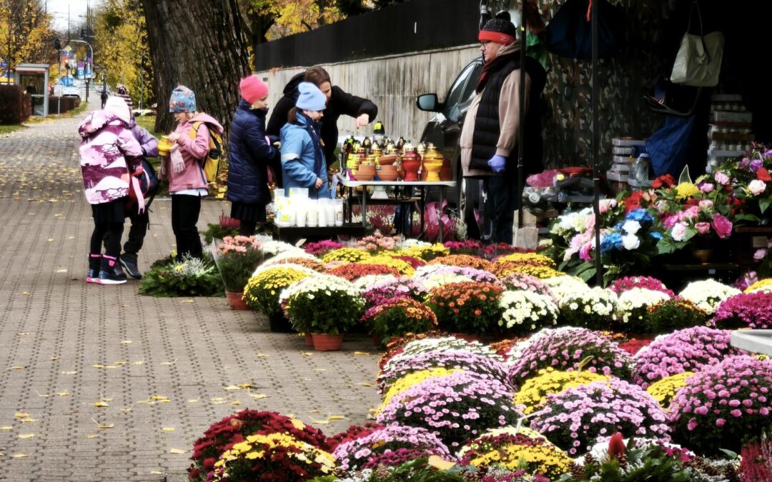 Wizyta uczennic Platerek na Powązkach