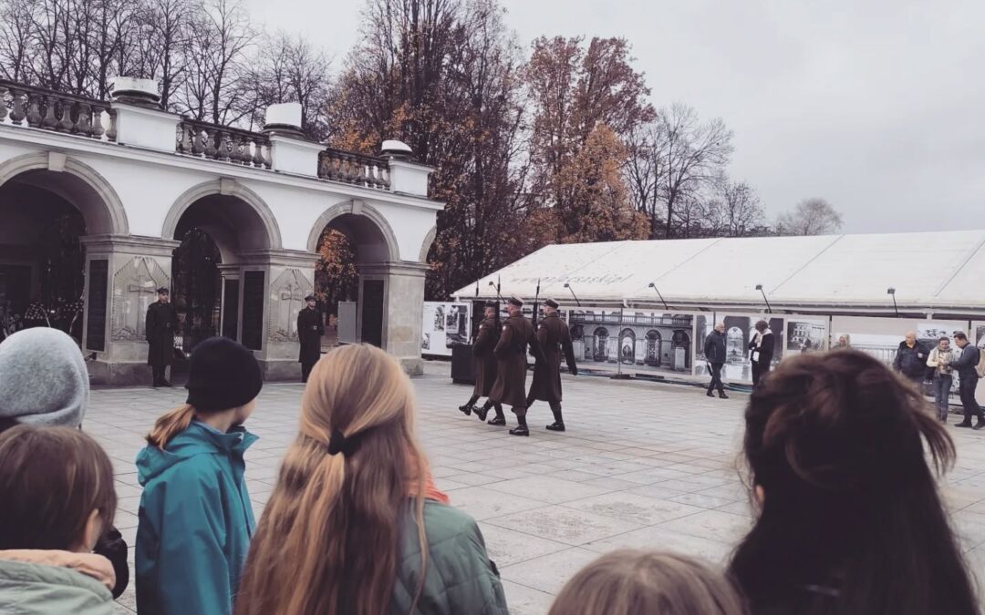 Uroczyste złożenie kwiatów na Grobie Nieznanego Żołnierza
